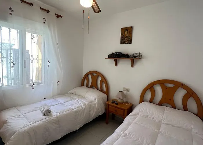 Ref 032 Guest house Torrevieja